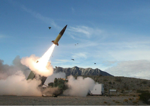 Mỹ xác nhận đã chuyển giao tên lửa ATACMS tầm xa cho Ukraine